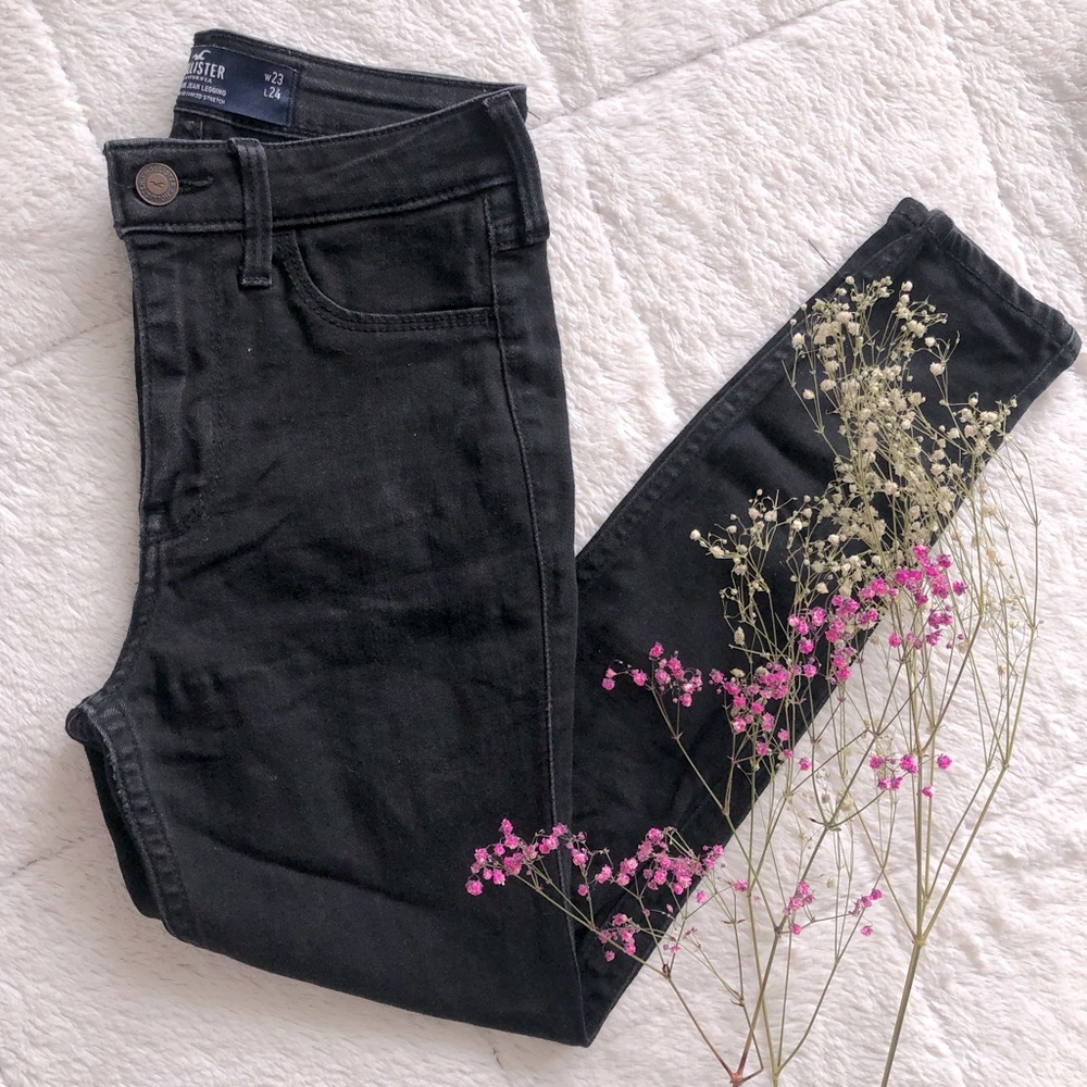 High waisted Hollister jeans